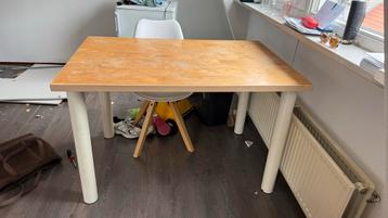 Houten tafel 150x100 cm met witte poten