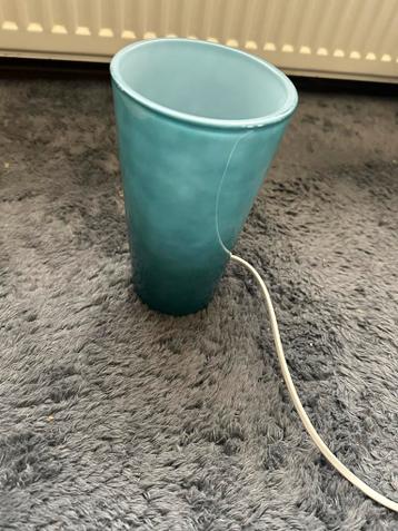 Mooie blauwe lamp met schakelaar