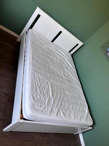 Tweepersoons bed 200x140