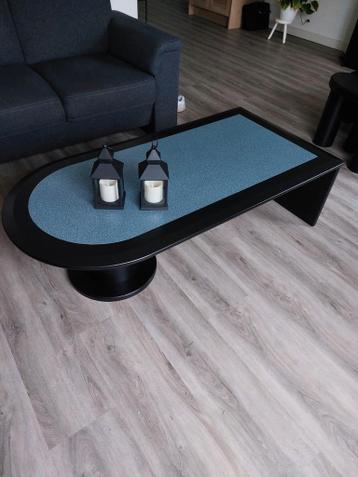 Salontafel met krasbestendig groen blad