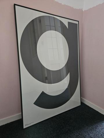 Designposter in grote lijst met glas (100x70)