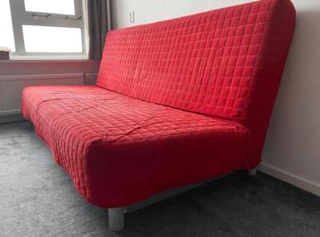 Gratis! IKEA slaapbank met onderschuifla, moet snel weg