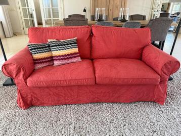 Mooie rode  SLAAPBANK  IN GOEDE STAAT   GRATIS AFHALEN