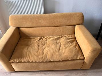 Gratis af te halen: Comfortabele bank (160x80x90 cm)