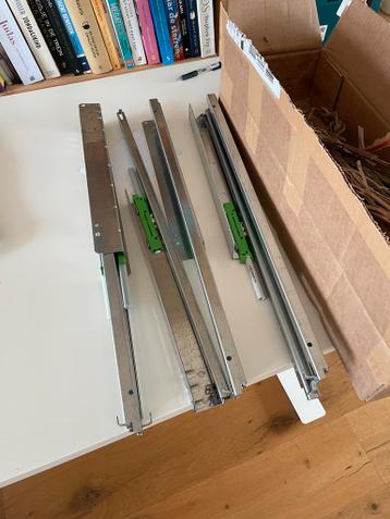 Gratis Geleiders voor IKEA Pax kast lades (set van 6)