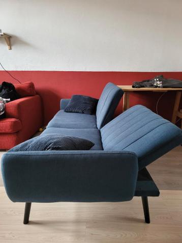 Gratis blauwe slaapbank met verstelbare rugleuning