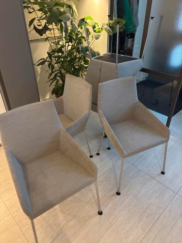 5 gebruikte design on stock eetkamerstoelen