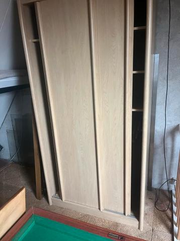 Houten kledingkast met schuifdeuren 102x205 x63