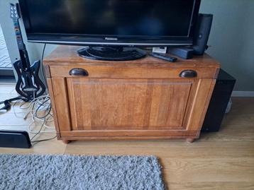 Gratis af te halen: Houten dekenkist met tussenschot