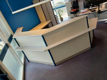 Baliebureau inclusief lampen