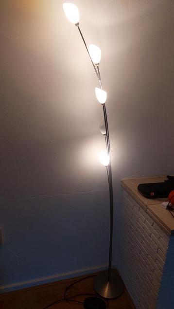 Gratis stalamp met 5 lichtpunten