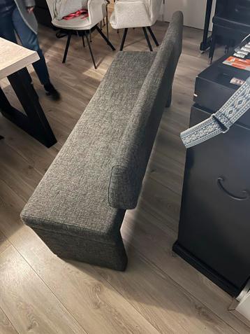 Moderne grijze eetkamerbank met rugleuning