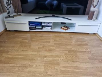 Gratis af te halen: Hoekbank, fauteuils, tafel, tv-meubel, w