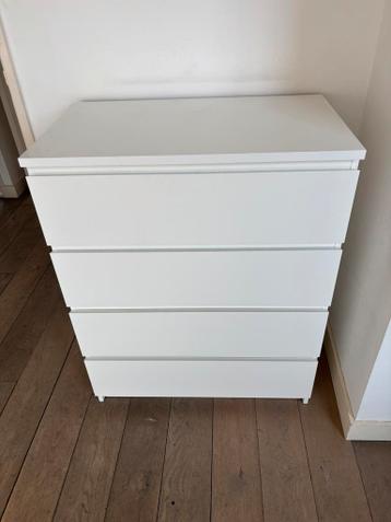 Gratis: Diverse Ikea kastjes plus 8 Pax Kasten (50x60x2.32)