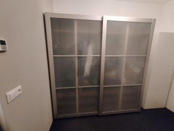 Oude versie Ikea Pax Kast met Melkglazen Schuifdeuren