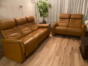 Lederen 3+2 zitsbank met relax stand.