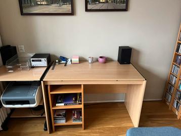 Houten bureau met opbergruimte en printertafel (gratis)