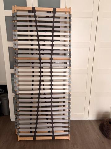 Free : Matras 160 X 200 + Lattenbodem (Ikea)