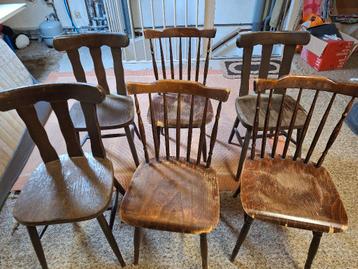 Gratis 6 keuken  stoelen