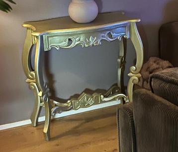 GRATIS.    Gouden sidetable