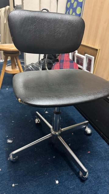 Zwarte Bureaustoel - verstelbaar.