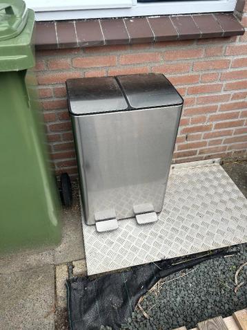 Pedaal Prullenbak GRATIS