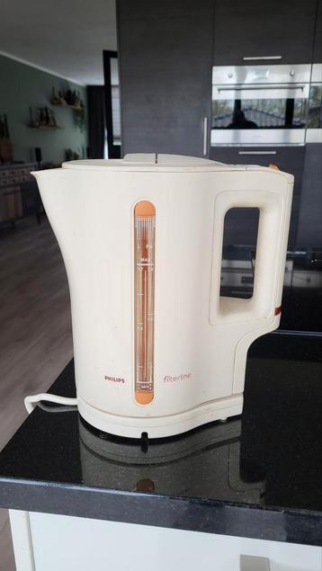 Philips waterkoker -  gratis. werkt gewoon, deksel defect