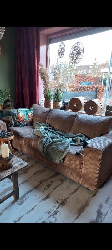 2 en 3 zits bankstel  GRATIS AF TE HALEN