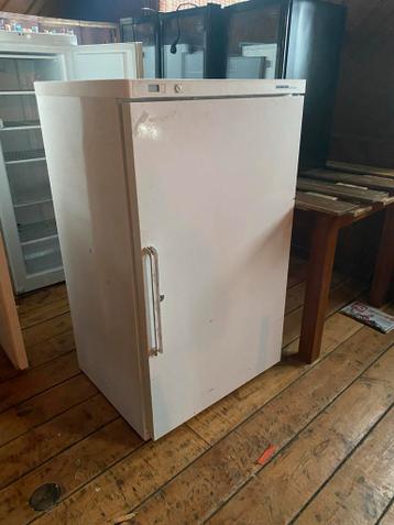 Koelkast, gebruikt, gratis - werkt perfect!