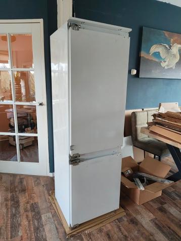 Inbouw Aeg koelvriescombinatie