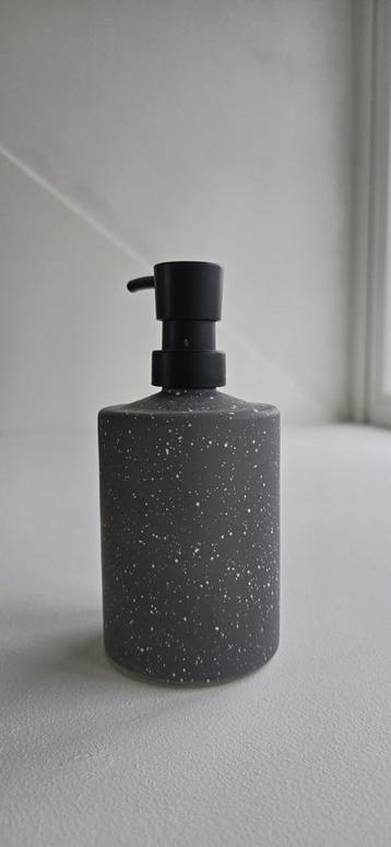 Zeepdispenser grijs met spikkels