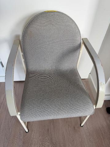 Vier eetkamerstoelen