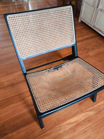 Rotan stoel beschadigd - gratis