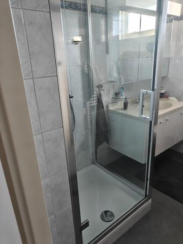 Badkamermeubel en spiegelkast