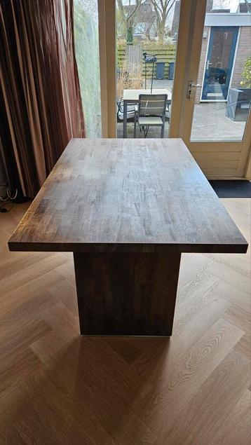 Gratis af te halen: Houten eettafel (90x155x75 cm)