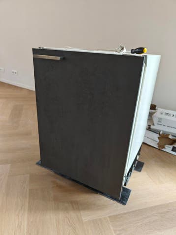 Gratis af te halen: Zanussi inbouw koelkast (werkend)