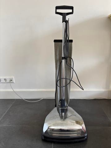 Vintage Floor Polisher met accessoires