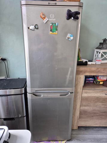 Indesit Koelkast met Vriezer