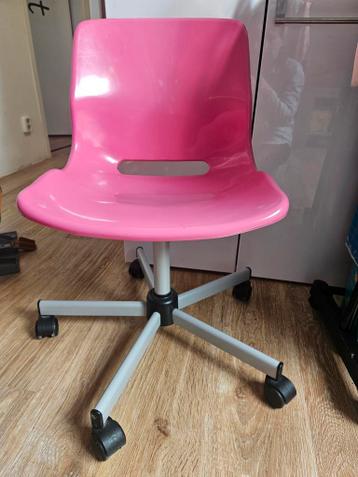 Roze bureaustoel