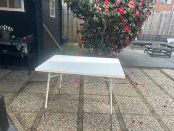 Gratis Inklapbare tafel