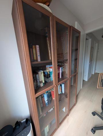 Billy boekenkast met glazen deuren