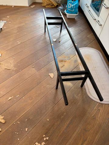 Onderstel voor kast gratis