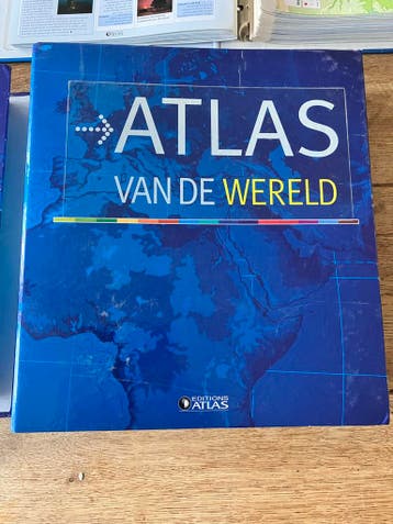 Editions Atlas van de Wereld, 5 mappen + 2 Bosatlassen