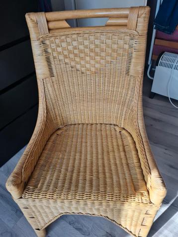 3 rotan stoelen