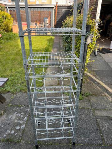 wijnrek met ook 2 planken