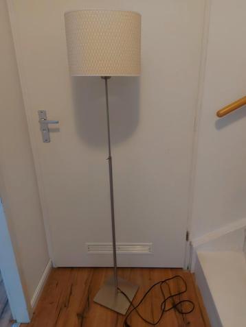 Gratis af te halen: Ikea lamp