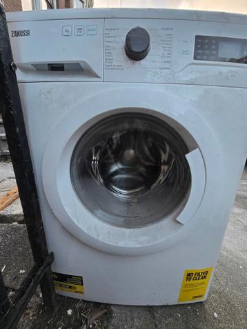 Zanussi wasmachine, gratis ophalen in Utrecht, werkt goed