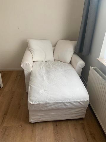 Mooi witte slaapbankstoel moet morgenavond weg zijn gratis