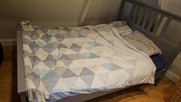 Met spoed weg: GRATIS IKEA HEMNES bed met schoon matras