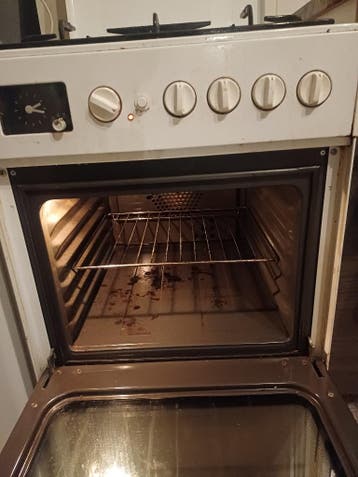 Gasfornuis met oven (gereserveerd)